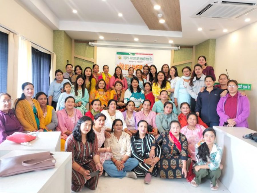 संस्था द्वारा आयोजित १ दिने SELF MAKE UP तालिम कार्यक्रममा सहभागी महिला सदस्यहरु